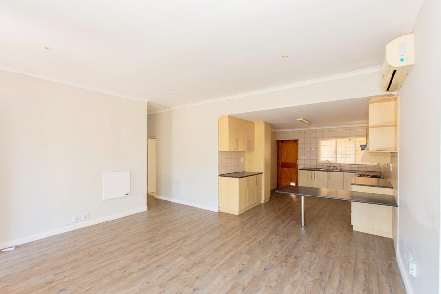 7 Bedroom Property for Sale in Middedorp Western Cape